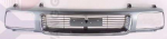 Решетка радиатора с хромированным молдингом серебристо-серая